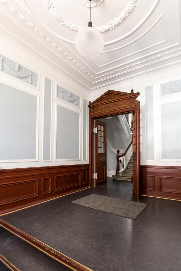 קופנהגן Lovely 3Br Manor Apartment 5 Min From Tivoli Gardens מראה חיצוני תמונה