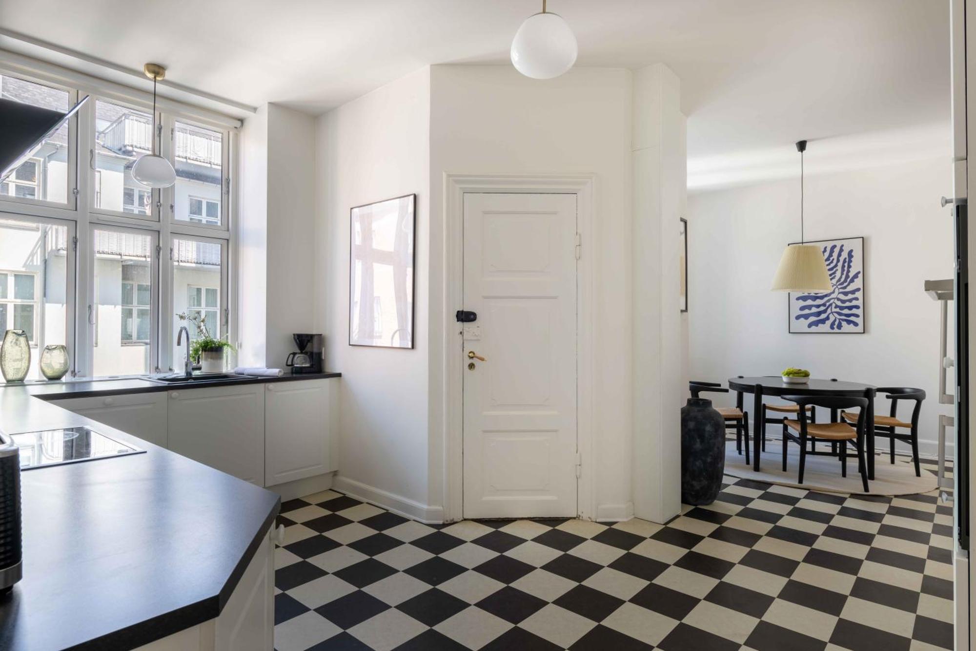 קופנהגן Lovely 3Br Manor Apartment 5 Min From Tivoli Gardens מראה חיצוני תמונה